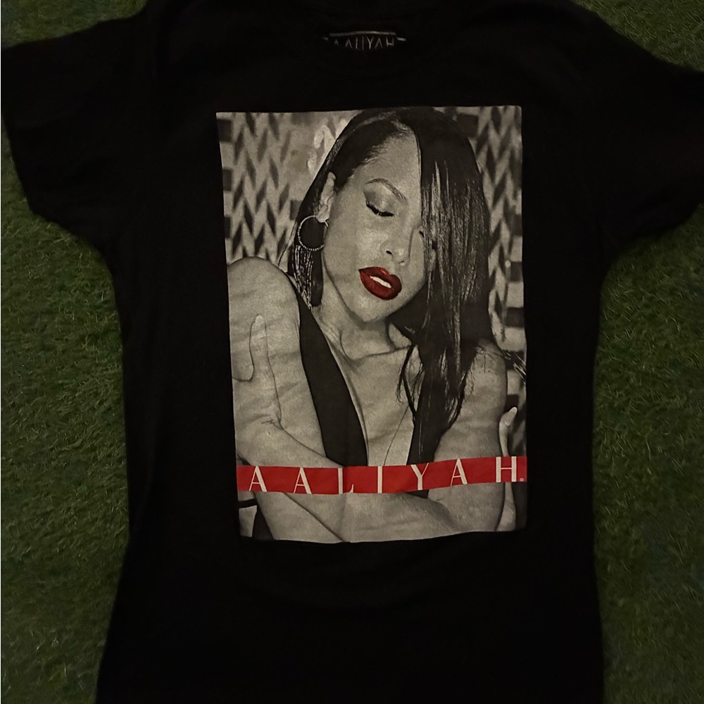 Black Aaliyah T-Shirt